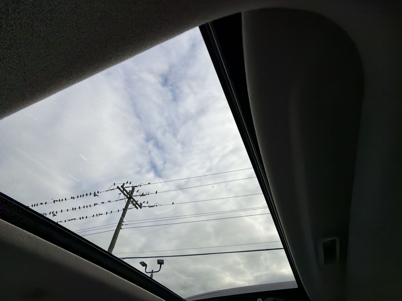 Used 2022 Hyundai Venue SEL FWD image 24