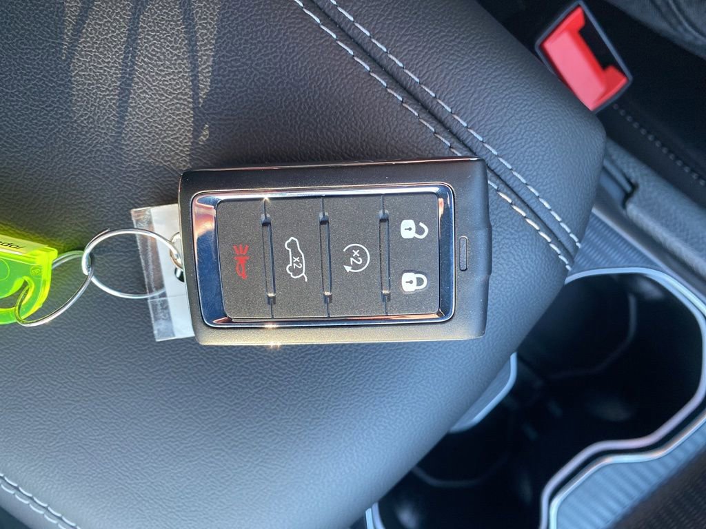 New 2025 Jeep Grand Cherokee L Altitude image 50