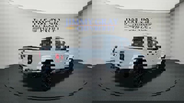 Used 2025 Jeep Gladiator Sport image 5