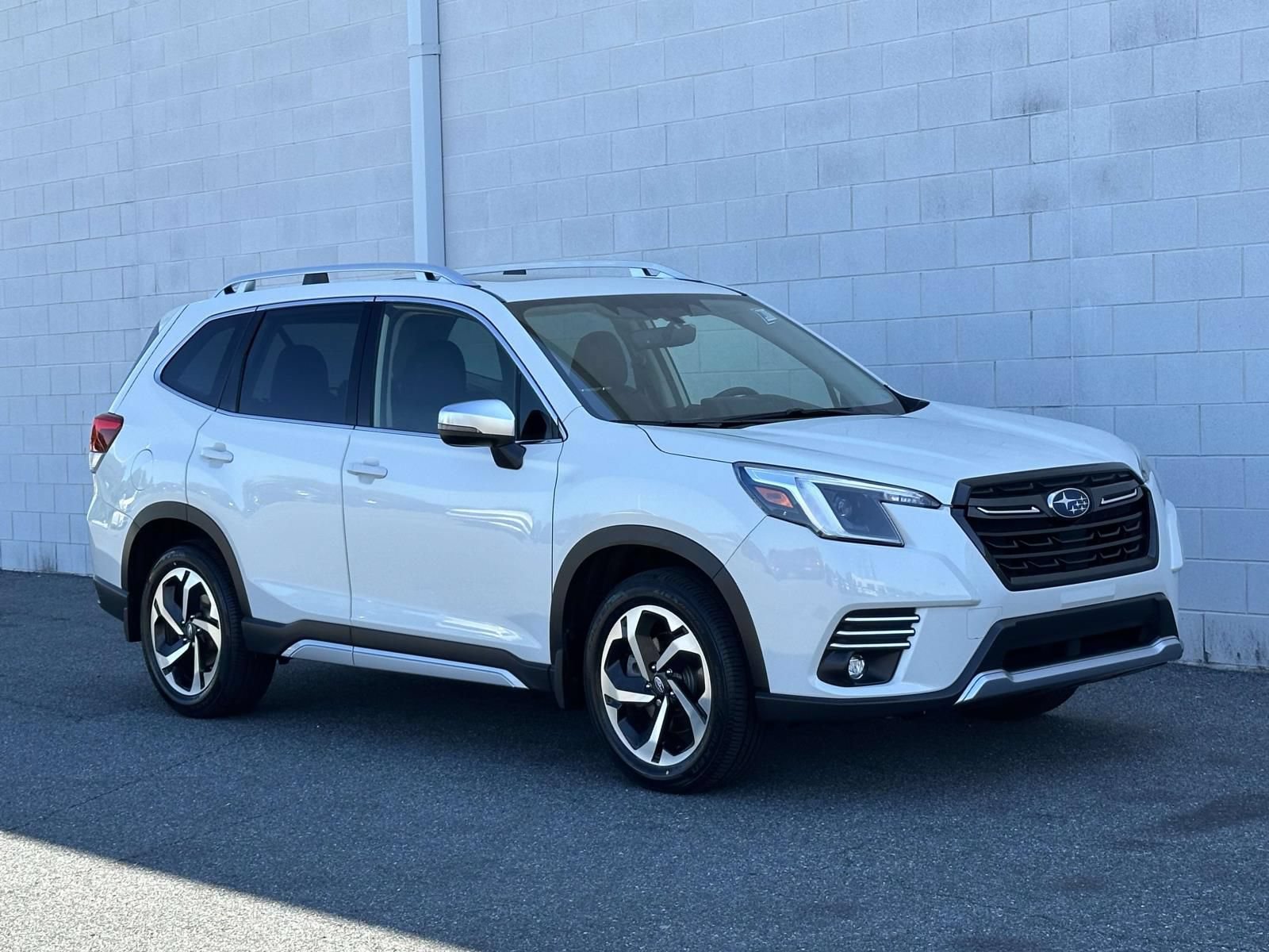 Used 2023 Subaru Forester Touring w/ Popular Package #2 AWD/4WD image 7