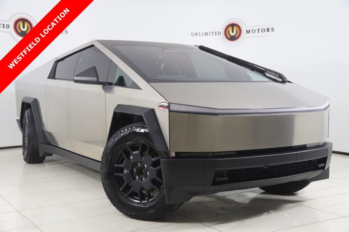 Used 2024 Tesla Cybertruck AWD Crew Cab image 1