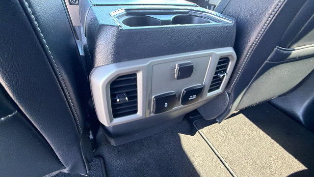 Used 2022 Ford F250 Lariat w/ Lariat Ultimate Package AWD/4WD image 18
