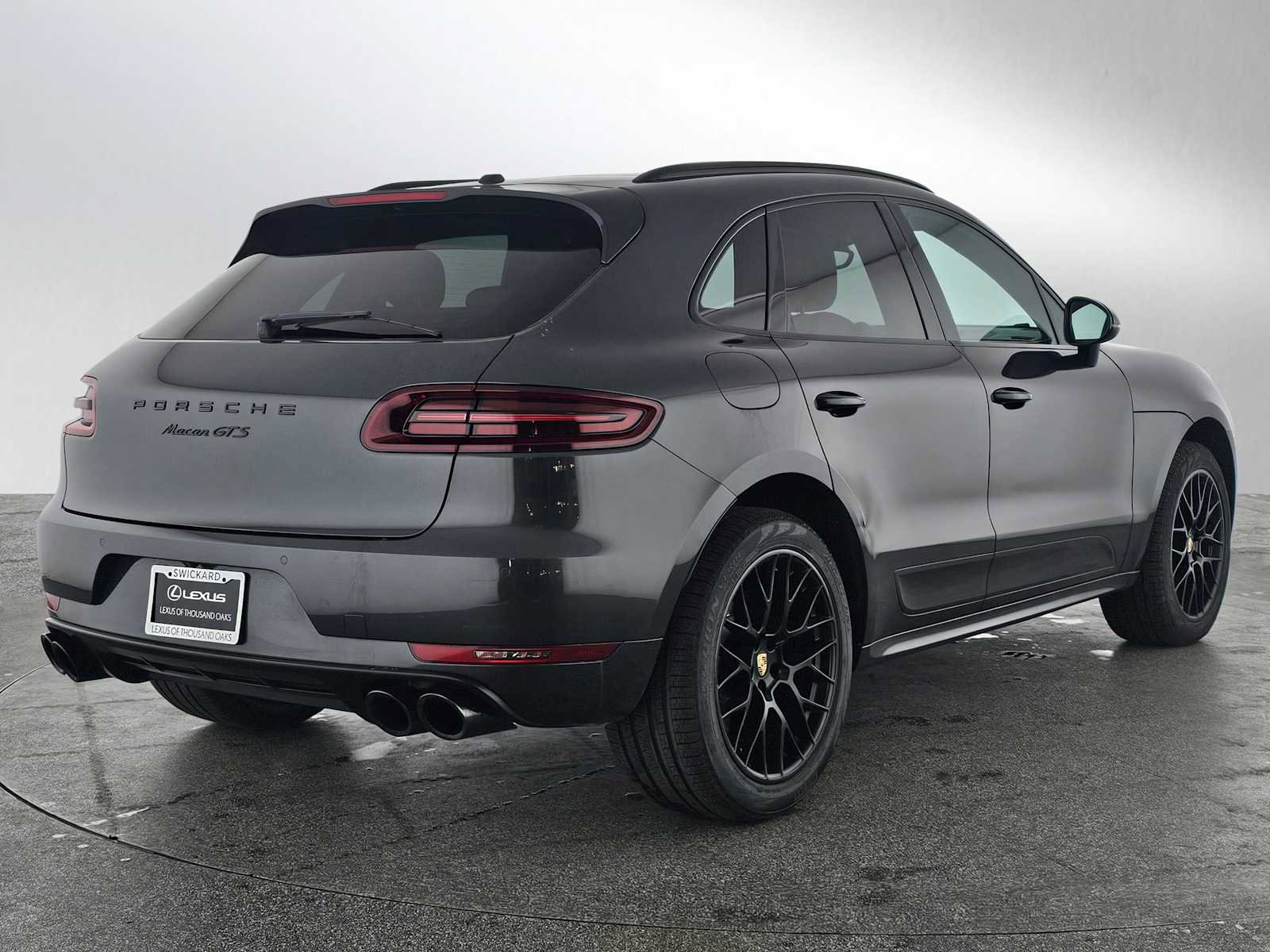 Used 2018 Porsche Macan GTS w/ Premium Package Plus image 3