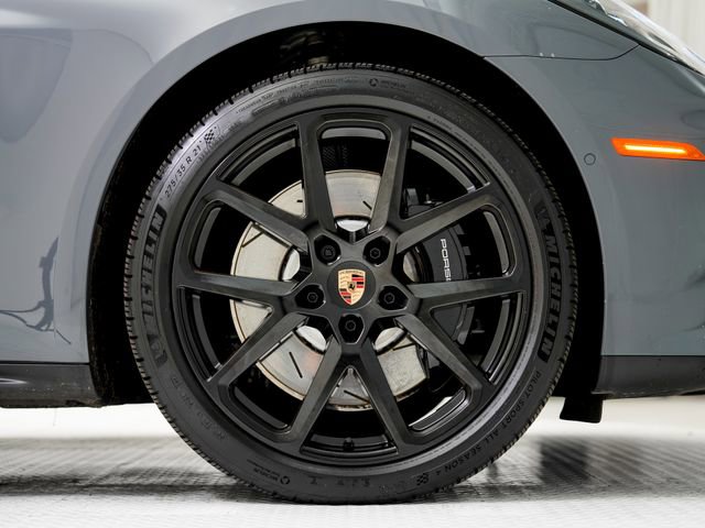 Certified 2025 Porsche Panamera 4 image 31