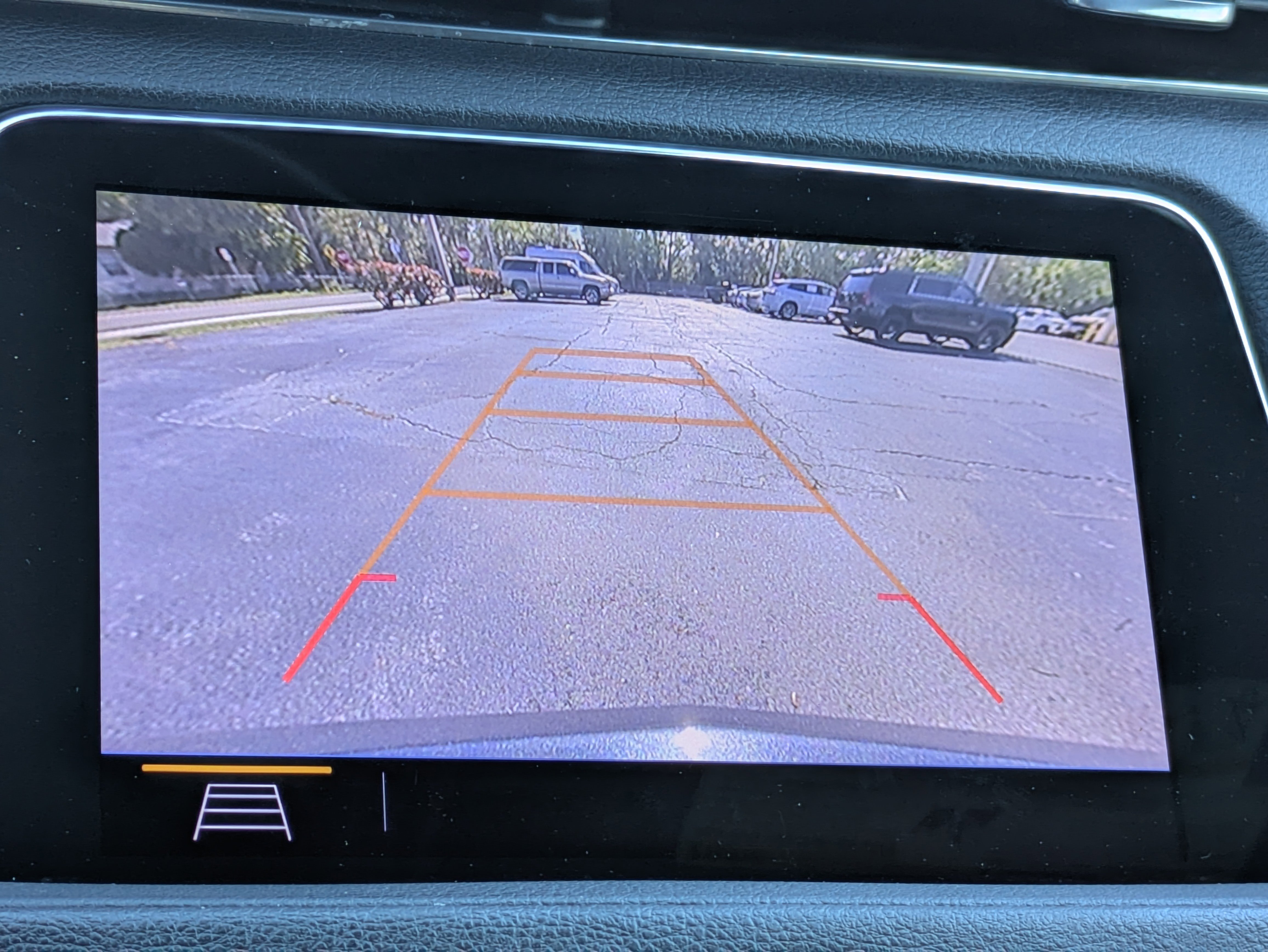 Certified 2019 Cadillac XT4 Sport w/ Technology Package FWD image 31