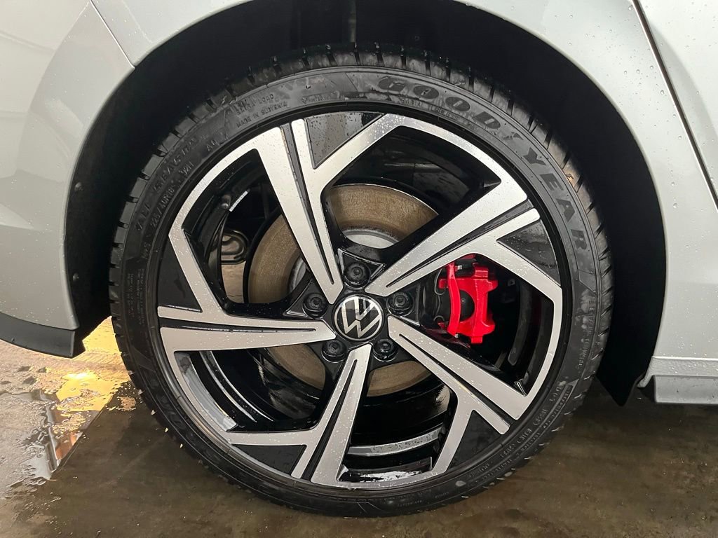 Certified 2024 Volkswagen GTI SE w/ SE Leather Seats Package image 32