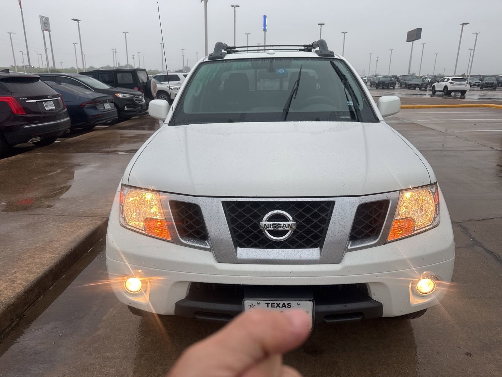 Used 2015 Nissan Frontier PRO-4X w/ Pro-4x Luxury Package AWD/4WD image 8