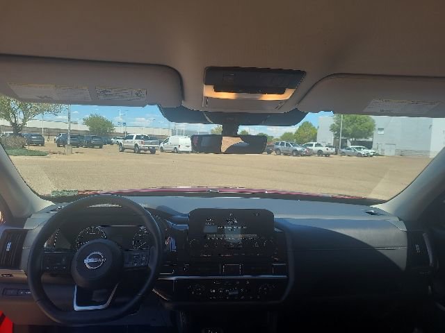 Used 2025 Nissan Pathfinder SL FWD image 25