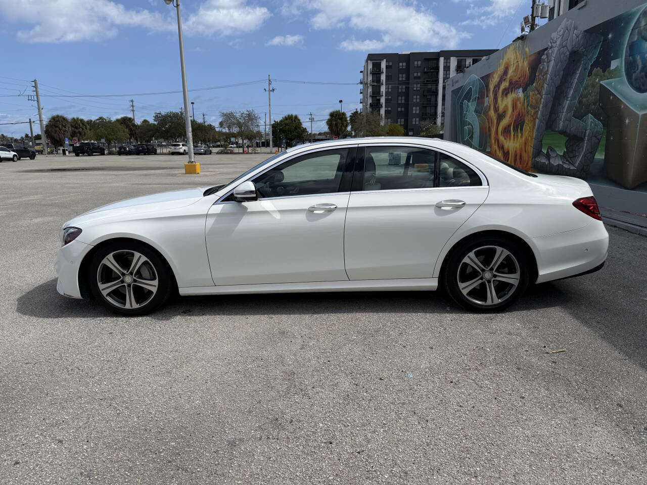 Used 2017 Mercedes-Benz E 300 4MATIC image 8