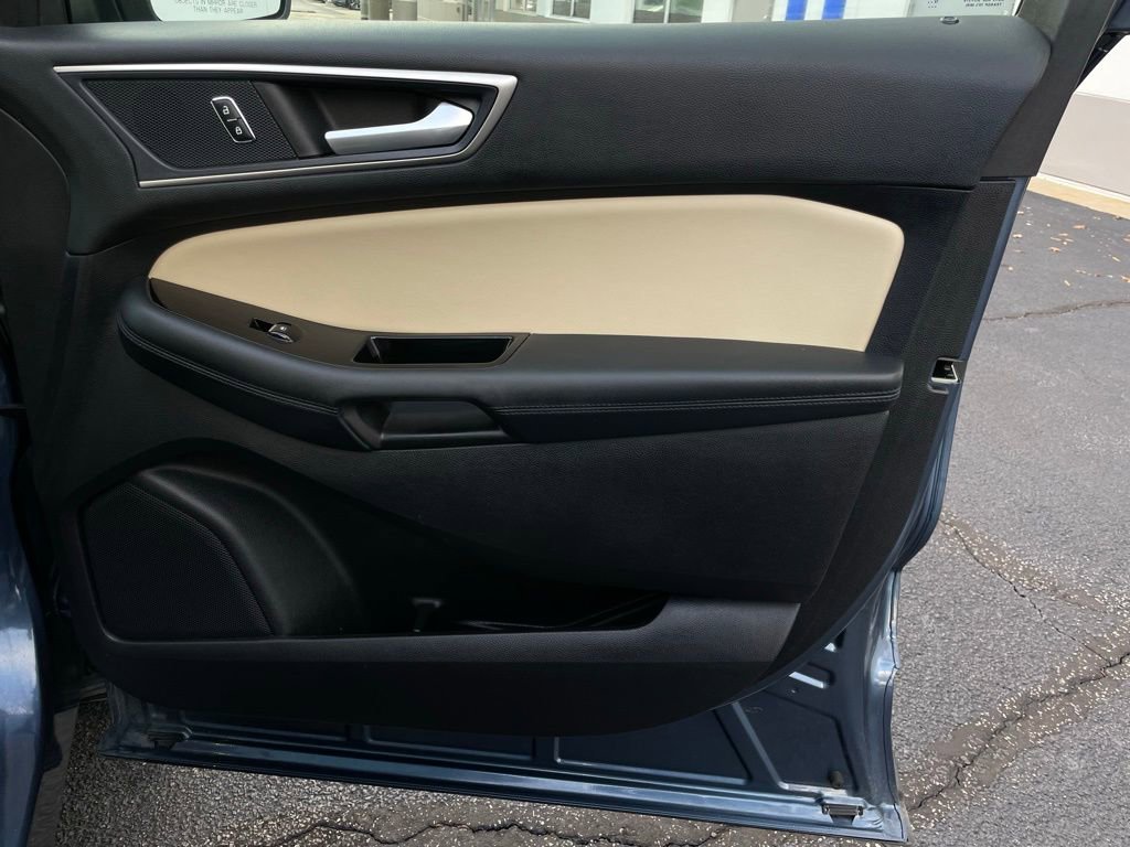 Used 2019 Ford Edge SEL w/ Equipment Group 201A image 32