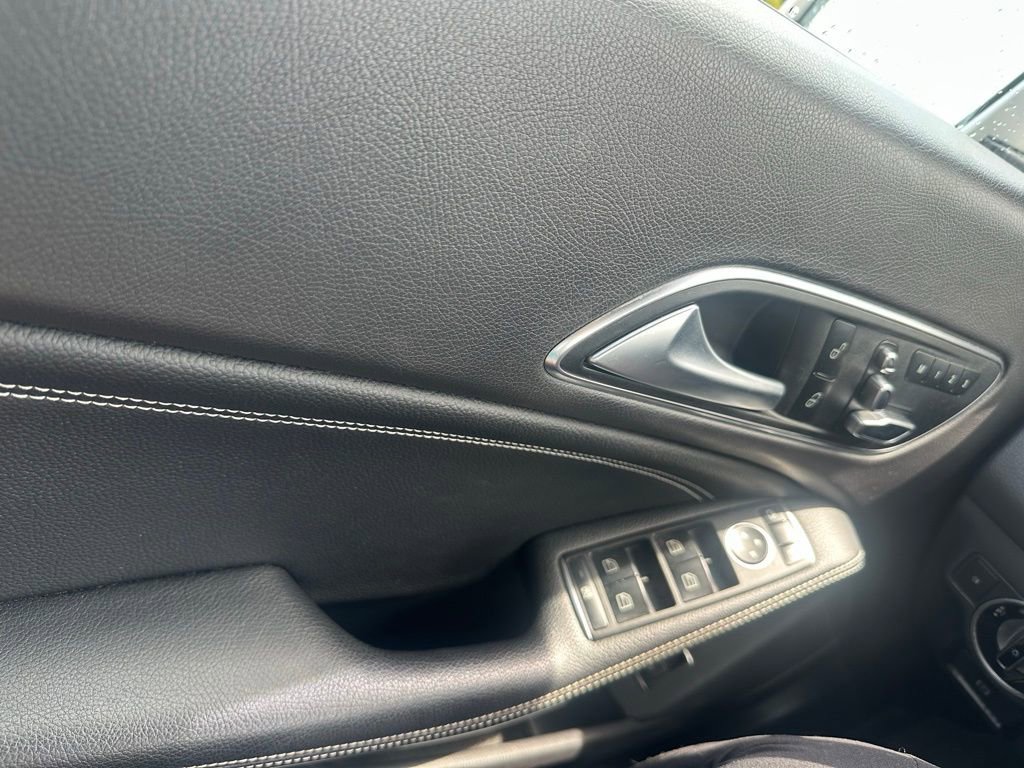 Used 2018 Mercedes-Benz CLA 250 image 25