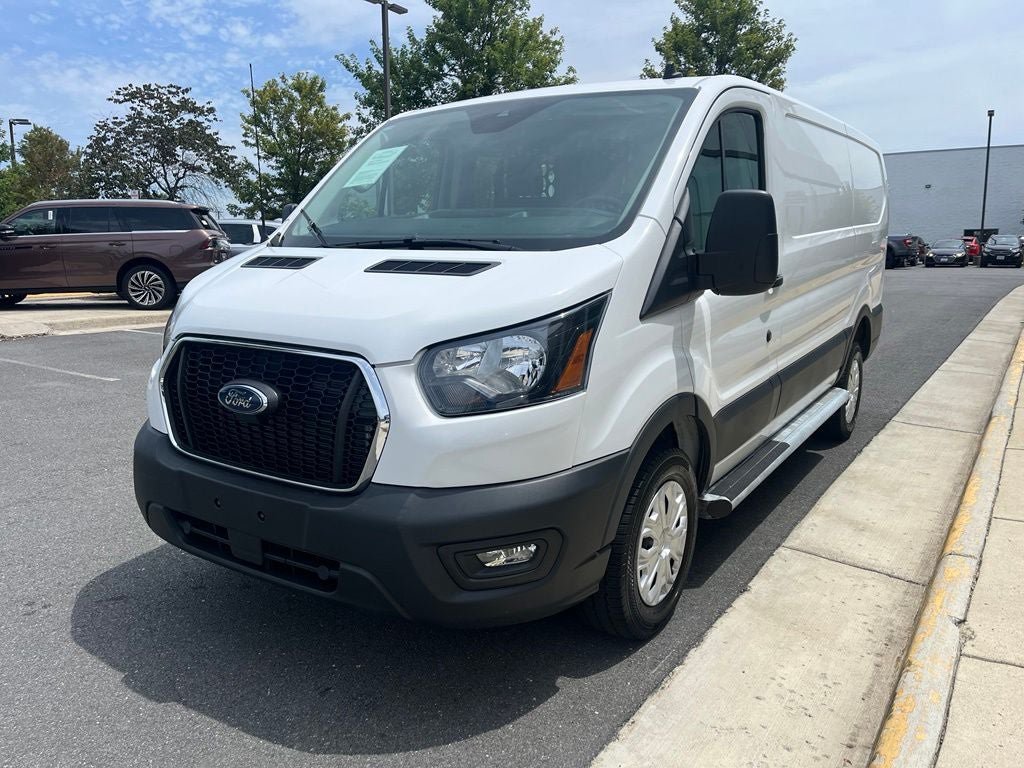 Used 2025 Ford Transit 250 Low Roof w/ Exterior Upgrade Package RWD image 3