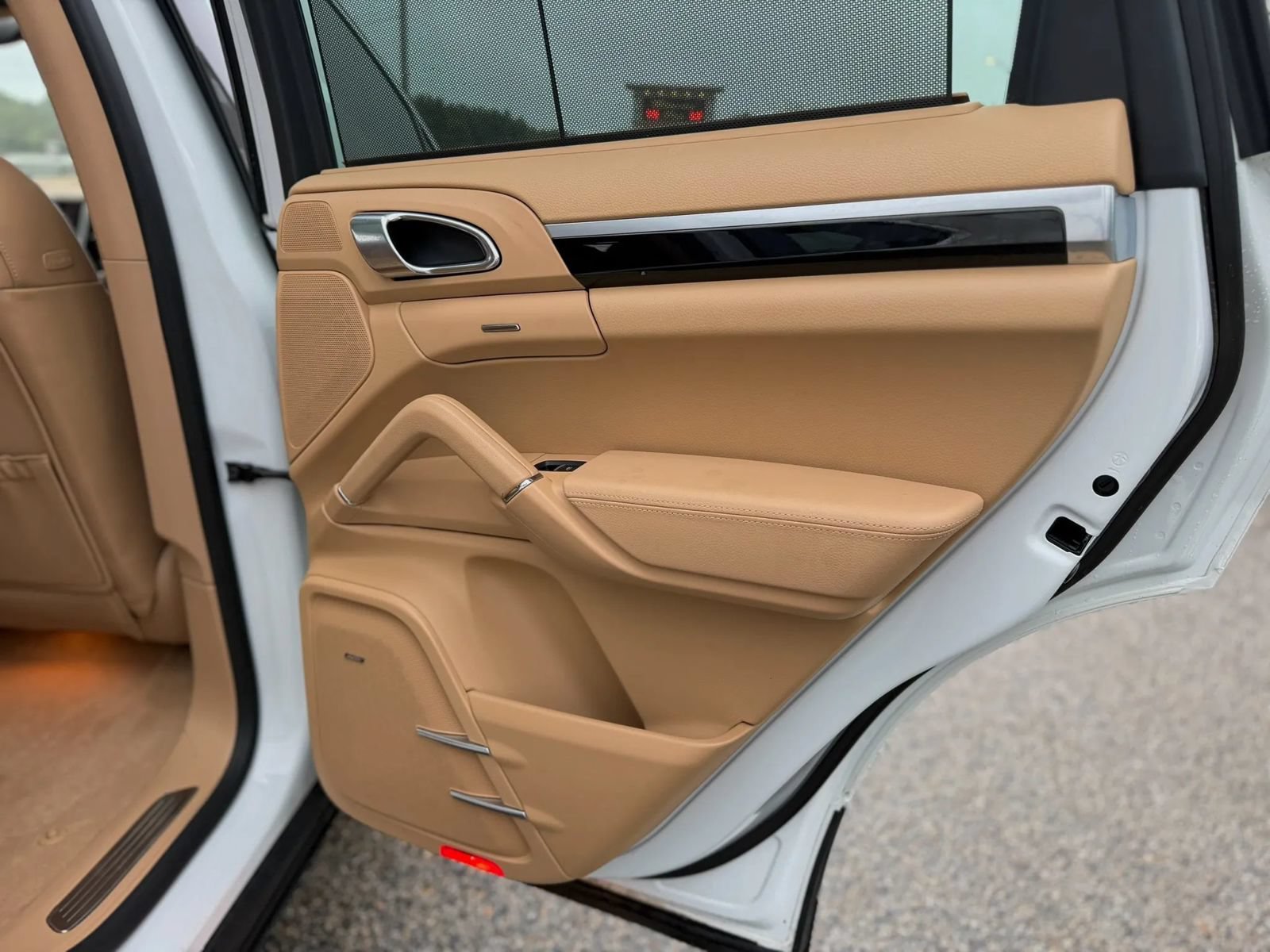 Used 2014 Porsche Cayenne S AWD/4WD image 37