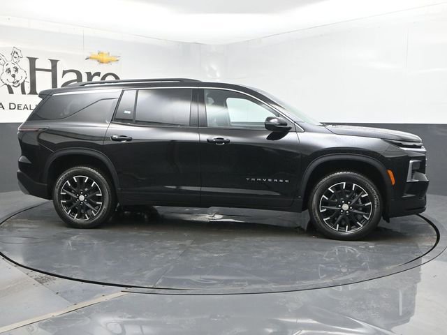 New 2026 Chevrolet Traverse LT w/ Sun and Wheel Package