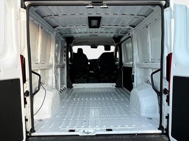 New 2025 RAM ProMaster 3500 w/ Quick Order Package 22G SLT image 21