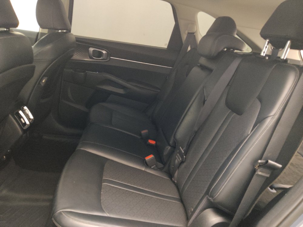 Used 2021 Kia Sorento S w/ Panoramic Sunroof Package image 18