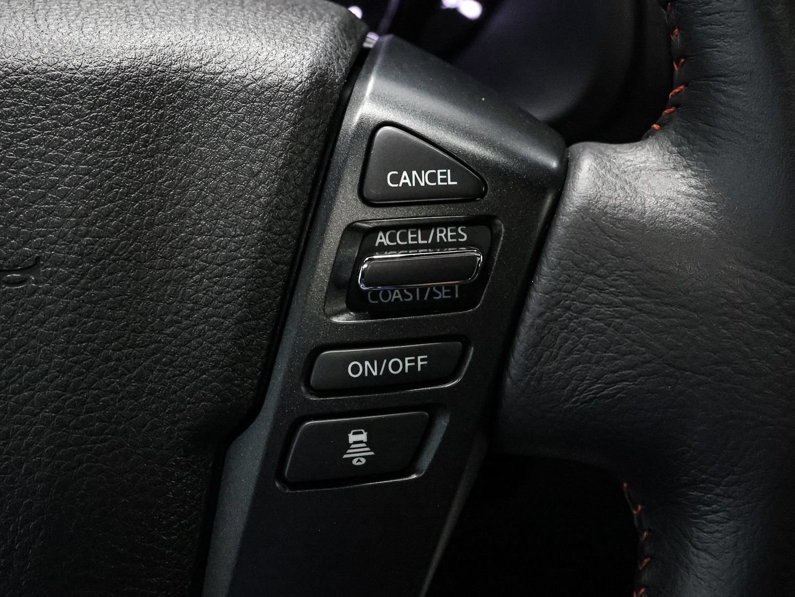 Used 2021 Nissan Titan PRO-4X w/ Pro-4x Convenience Package AWD/4WD image 33