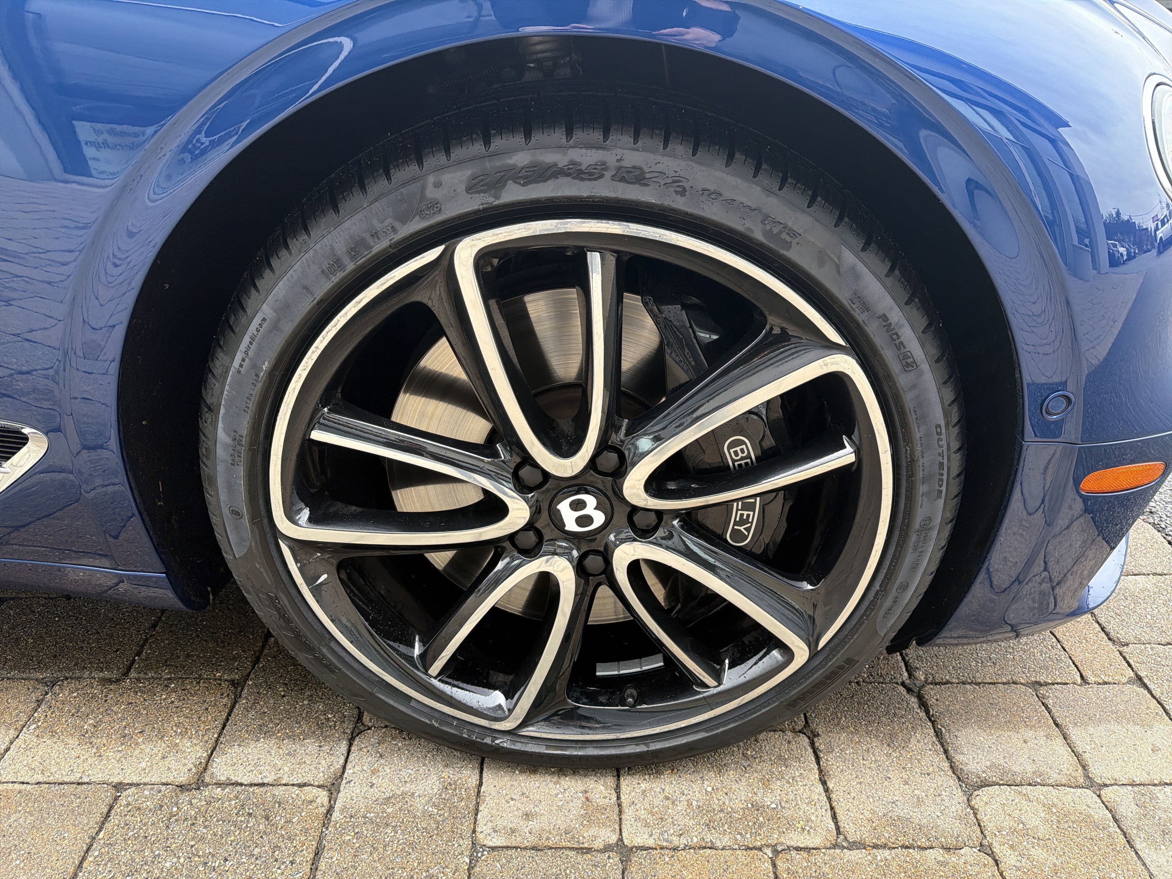 Used 2022 Bentley Continental GT image 31