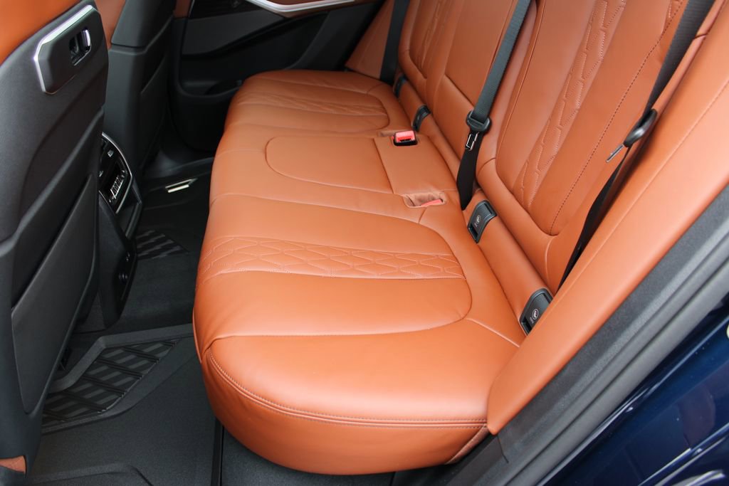 New 2026 BMW X5 xDrive40i w/ M Sport Package image 24