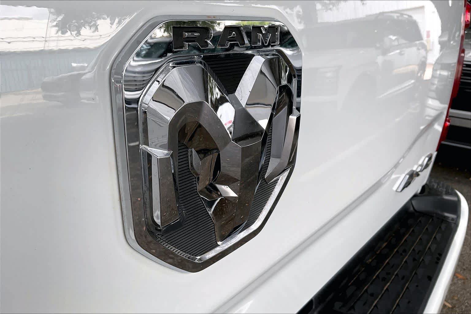 Used 2024 RAM 2500 Laramie w/ Safety Group AWD/4WD image 31