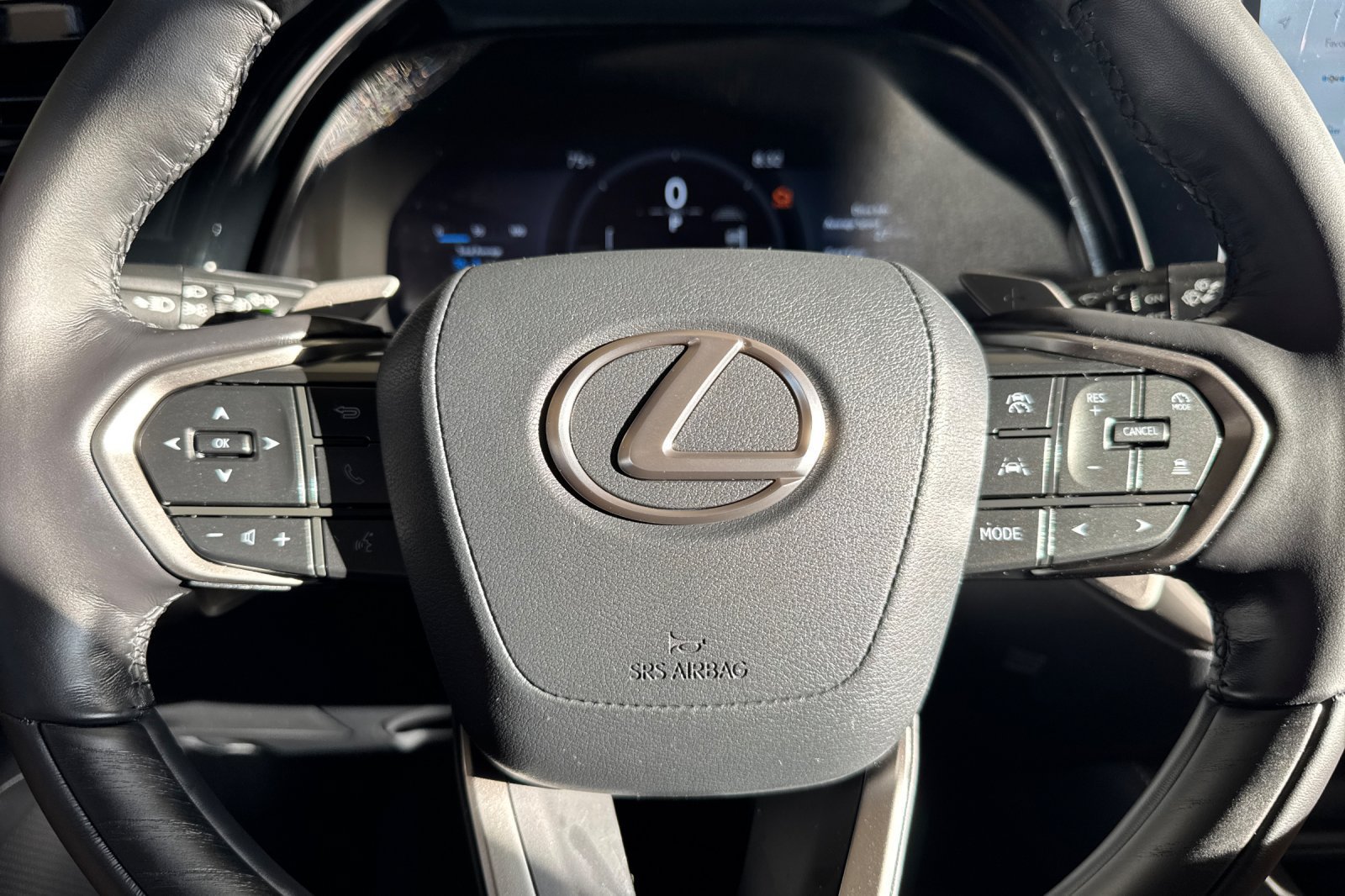Certified 2026 Lexus RX 450h AWD w/ Convenience Package image 19