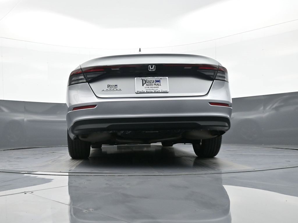 Certified 2024 Honda Accord EX image 31