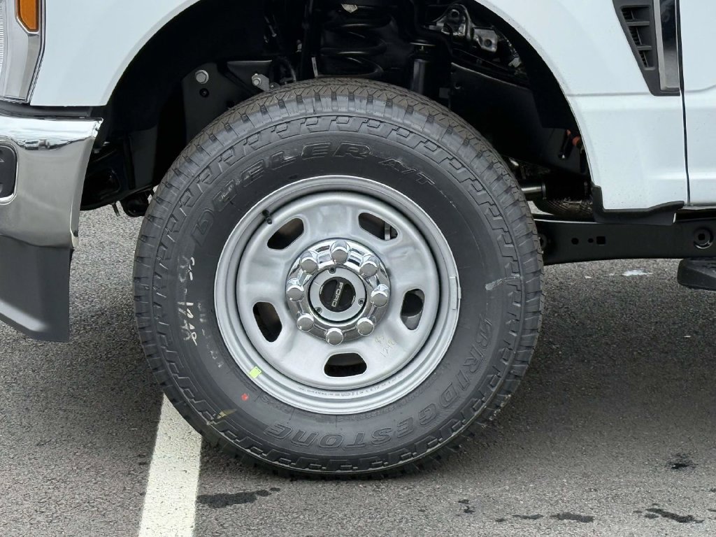 New 2026 Ford F350 XL w/ FX4 Off-Road Package AWD/4WD image 7