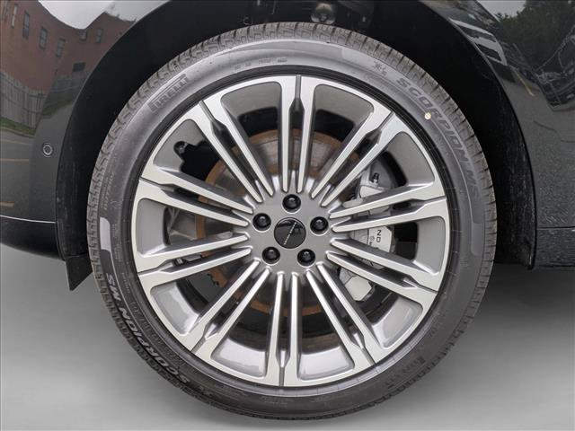 New 2026 Land Rover Range Rover Long Wheelbase SE AWD/4WD image 10