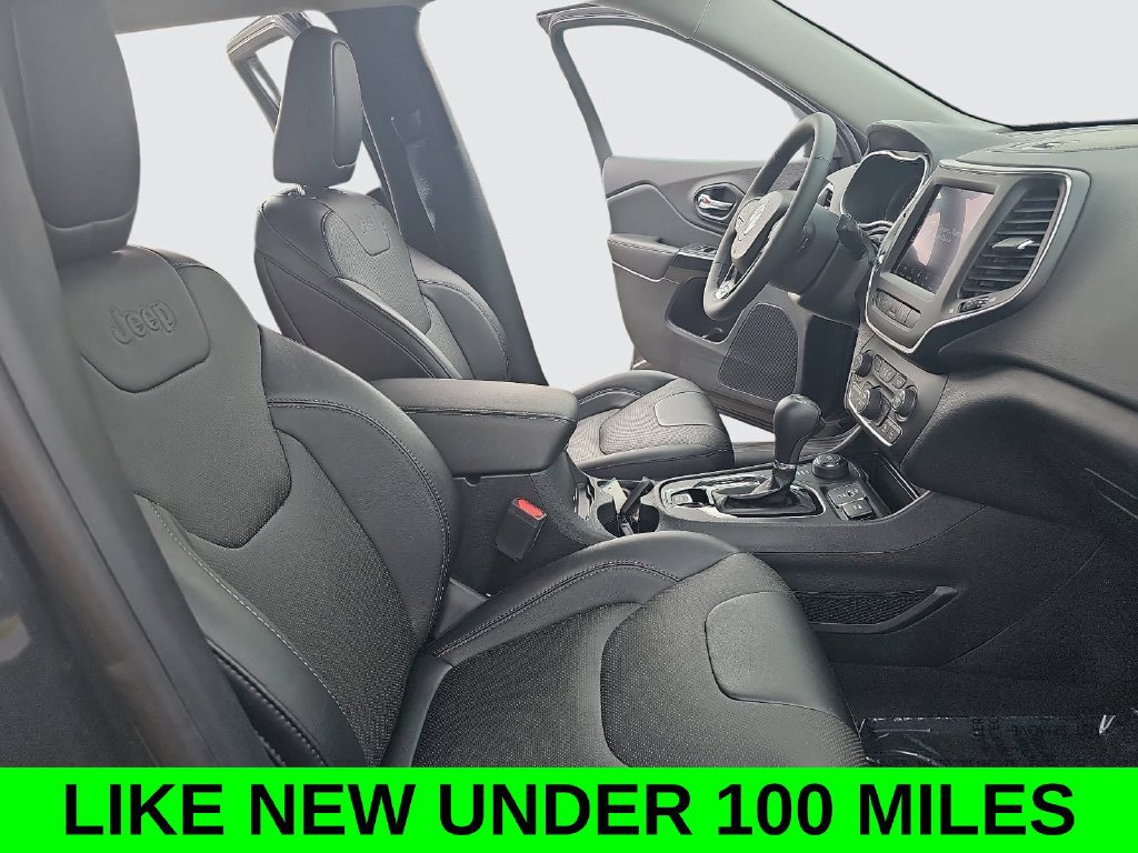 Used 2023 Jeep Cherokee Altitude Lux AWD/4WD image 10