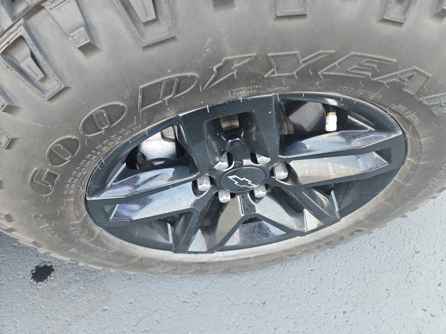 Used 2022 Chevrolet Silverado 1500 LT Trail Boss w/ Convenience Package II image 4