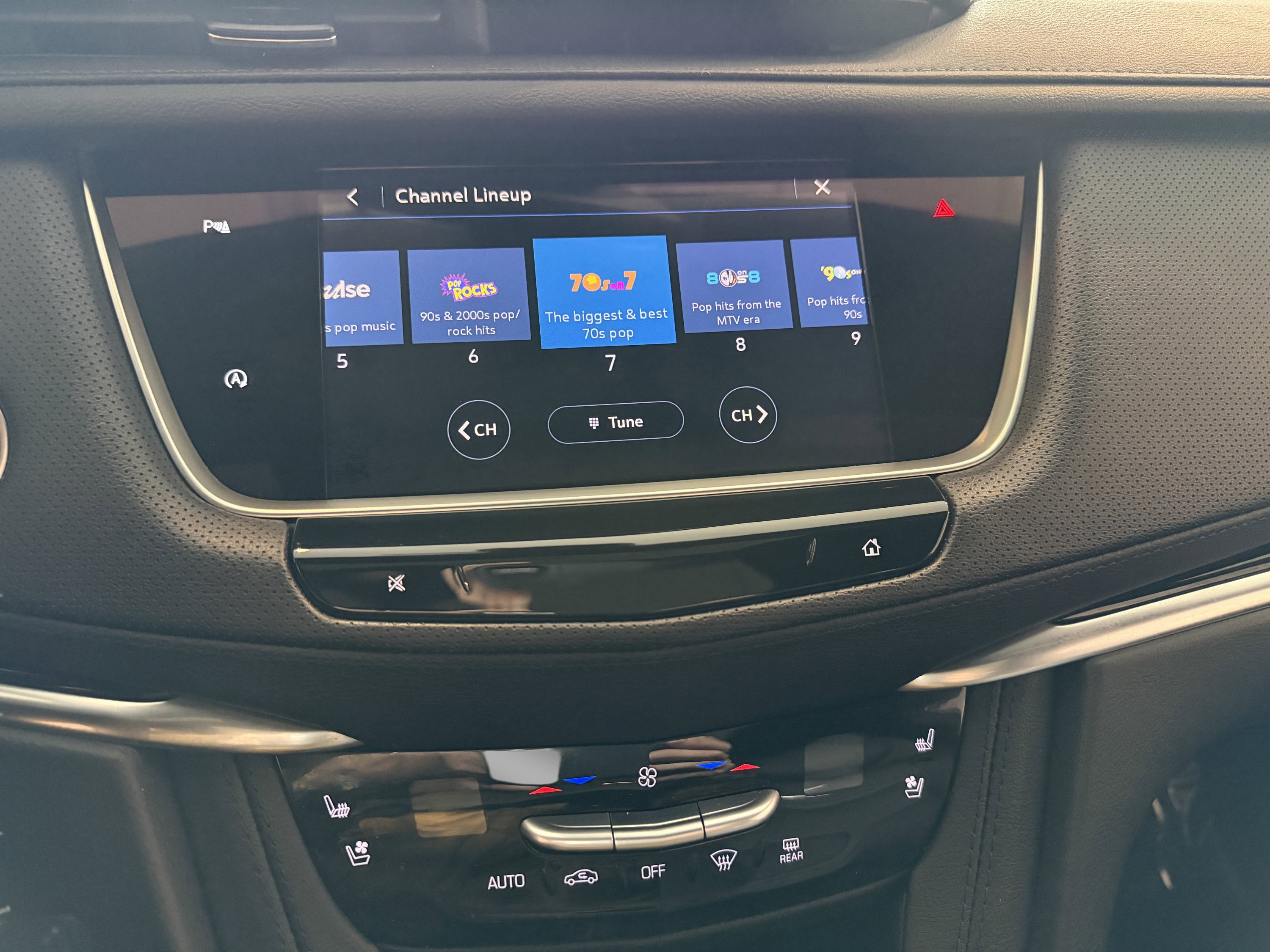 Used 2025 Cadillac XT5 Premium Luxury image 30