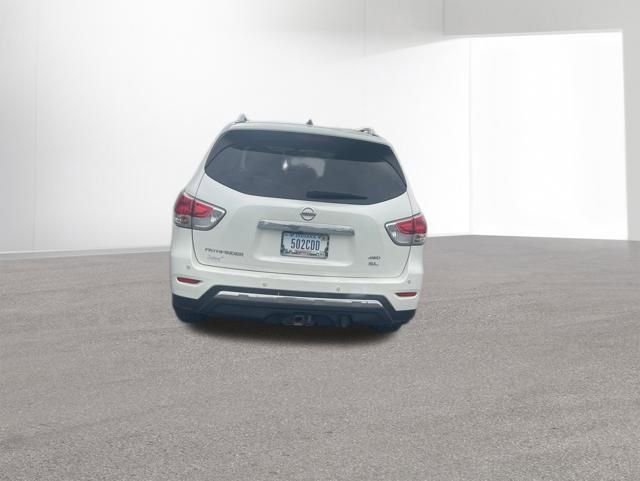 Used 2016 Nissan Pathfinder Platinum AWD/4WD image 6
