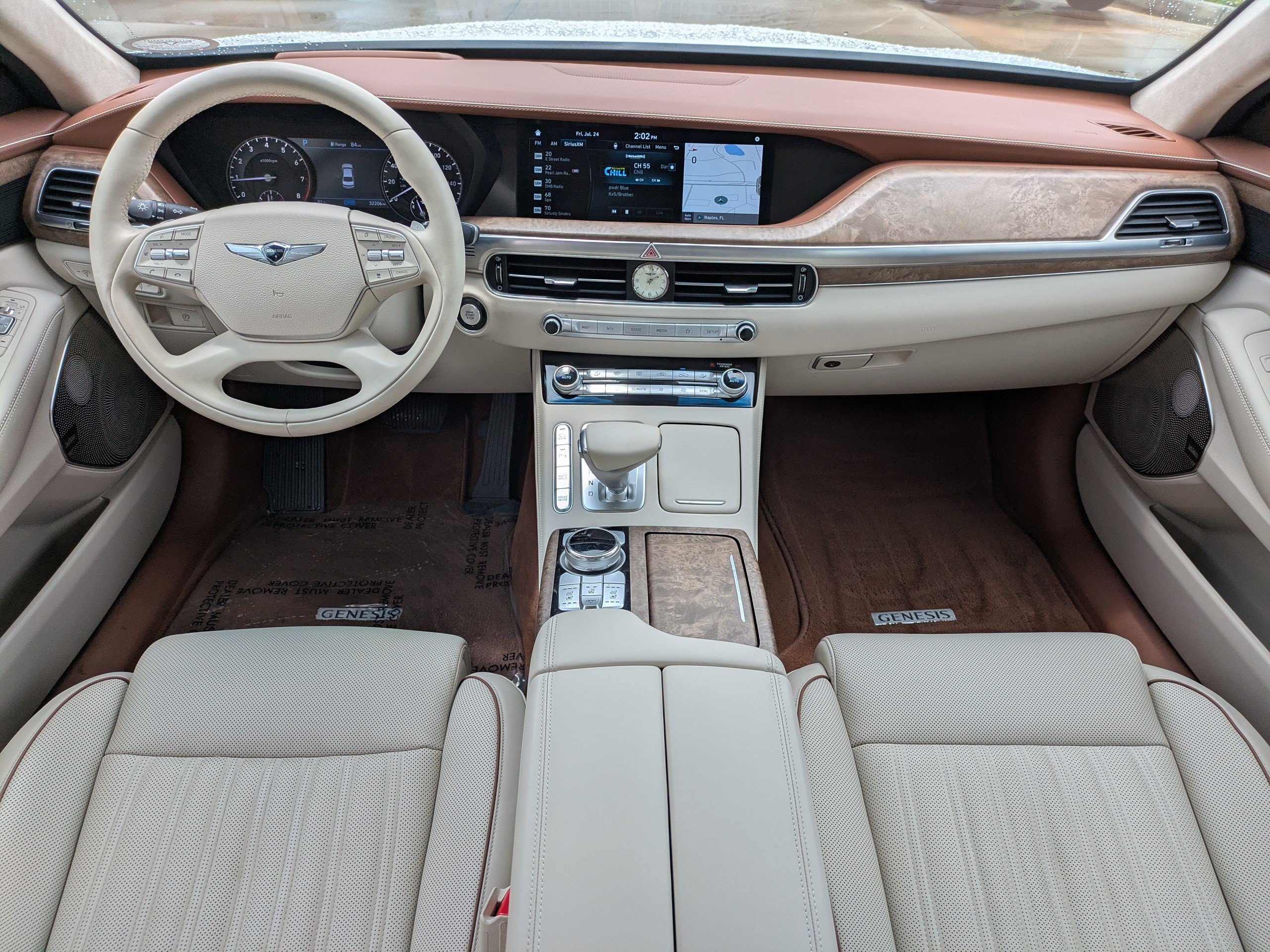 Used 2021 Genesis G90 5.0 Ultimate AWD/4WD image 14