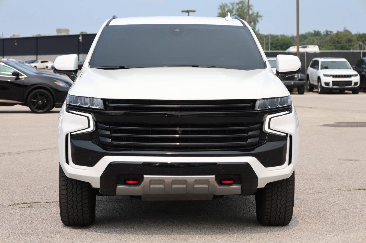 Used 2022 Chevrolet Tahoe Z71 w/ Luxury Package AWD/4WD image 5
