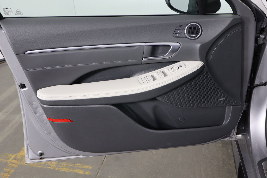 Used 2021 Hyundai Sonata Limited FWD image 19
