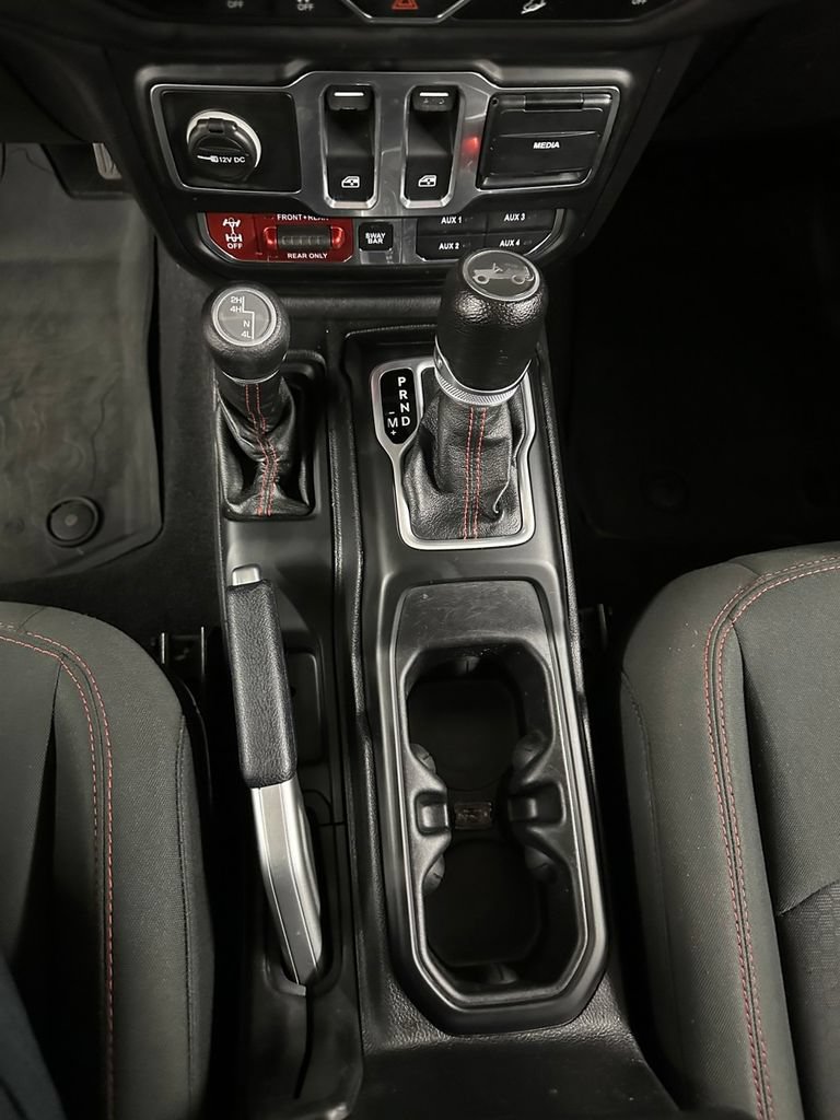Used 2018 Jeep Wrangler Rubicon w/ Uconnect 4C Nav & Sound Group AWD/4WD image 16