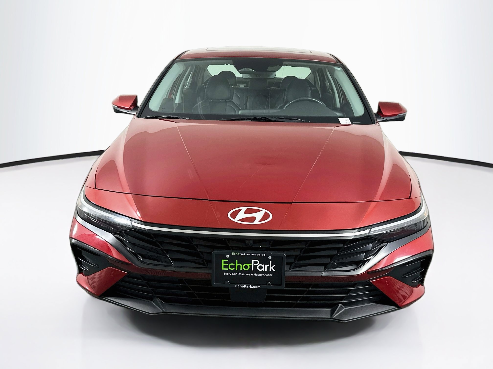 Used 2024 Hyundai Elantra Limited FWD image 2