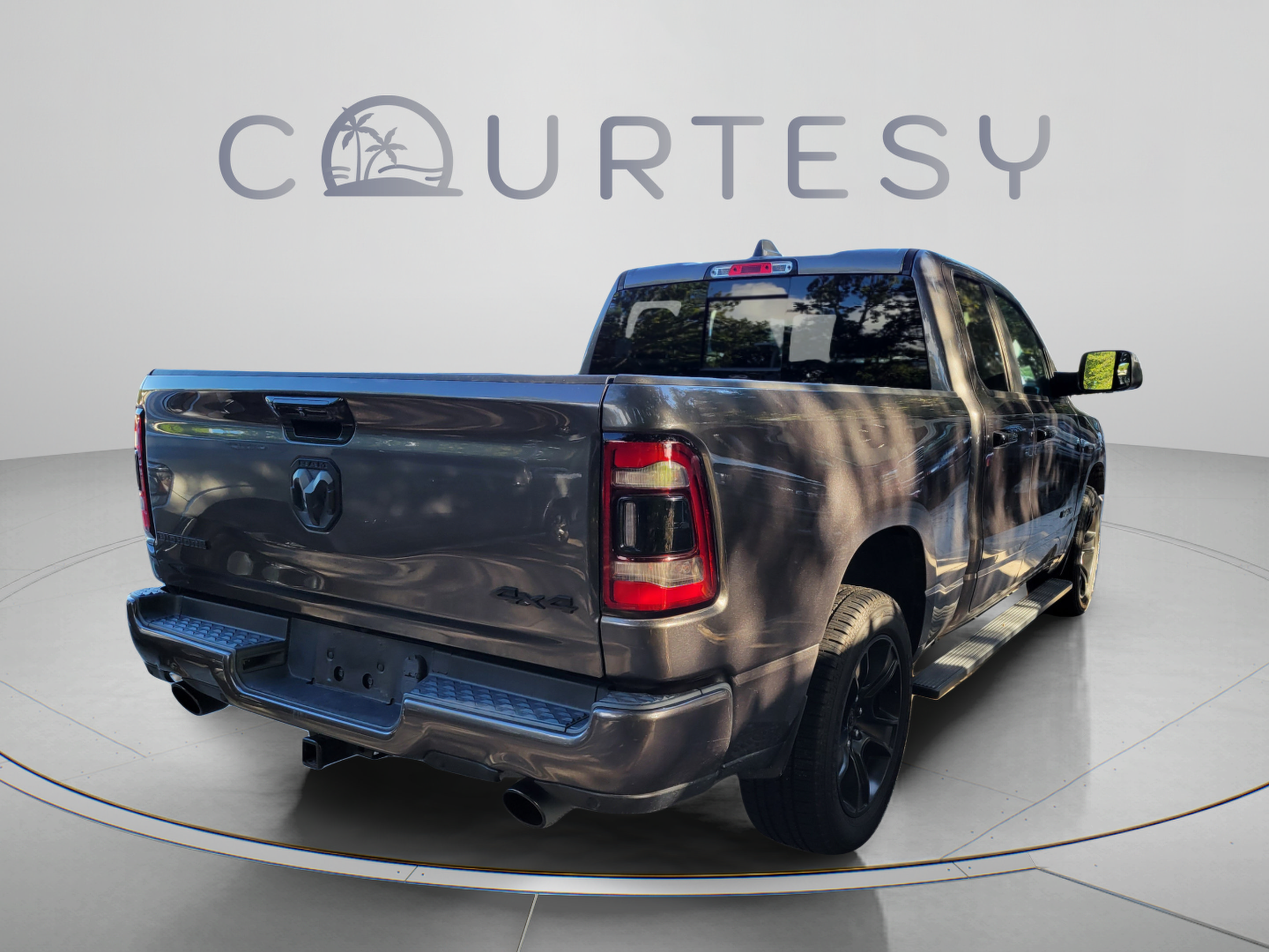 Used 2023 RAM 1500 Big Horn AWD/4WD image 3