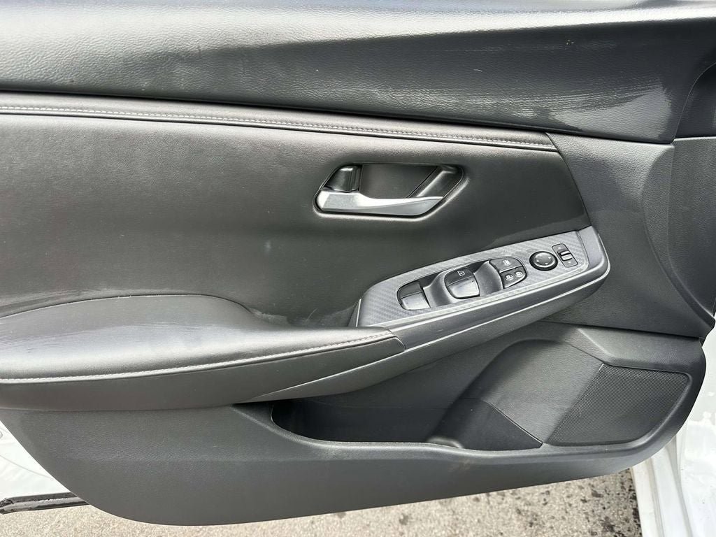 Used 2024 Nissan Sentra SV FWD image 16