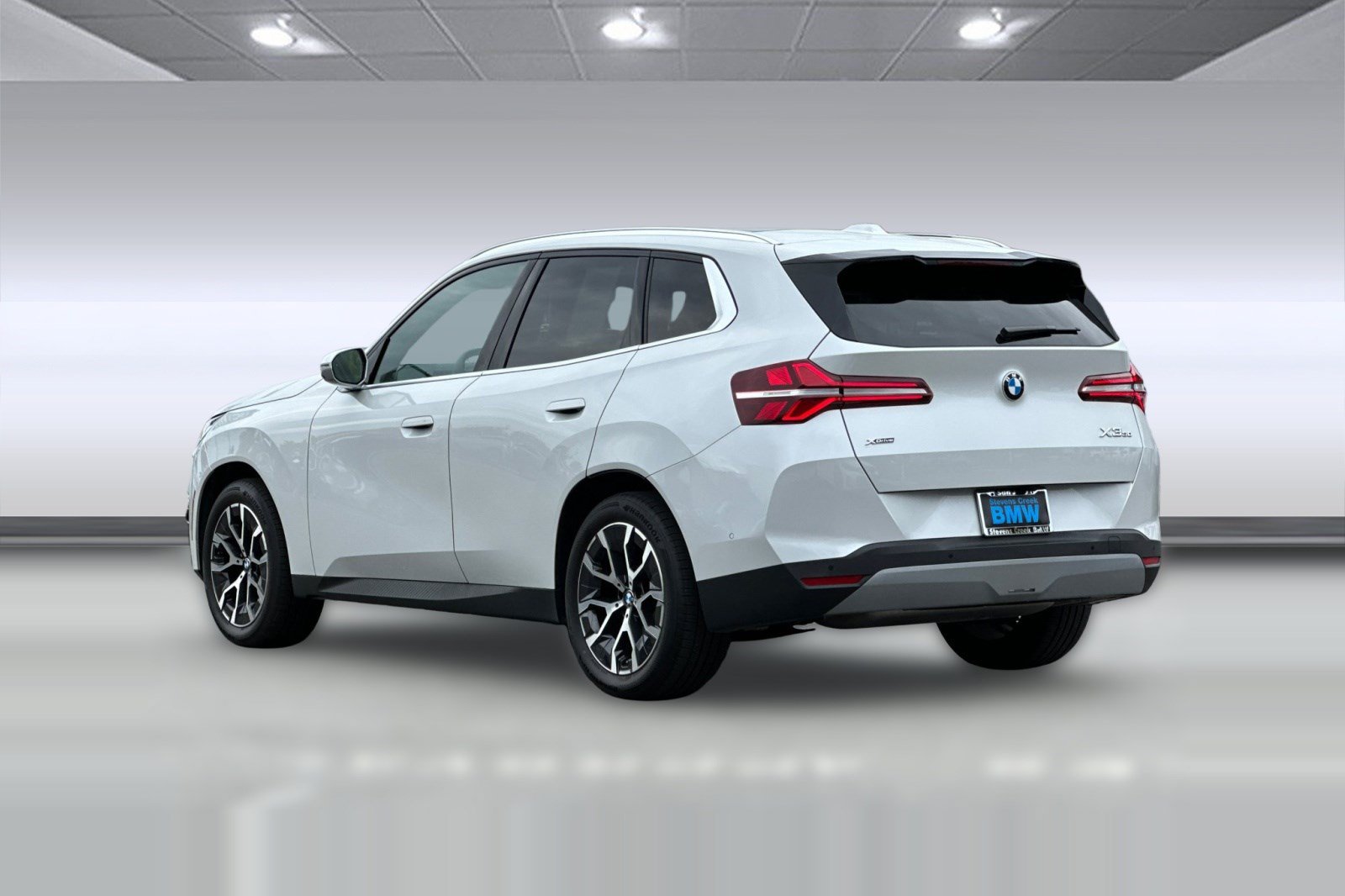 Used 2026 BMW X3 xDrive30i w/ Premium Package AWD/4WD image 3