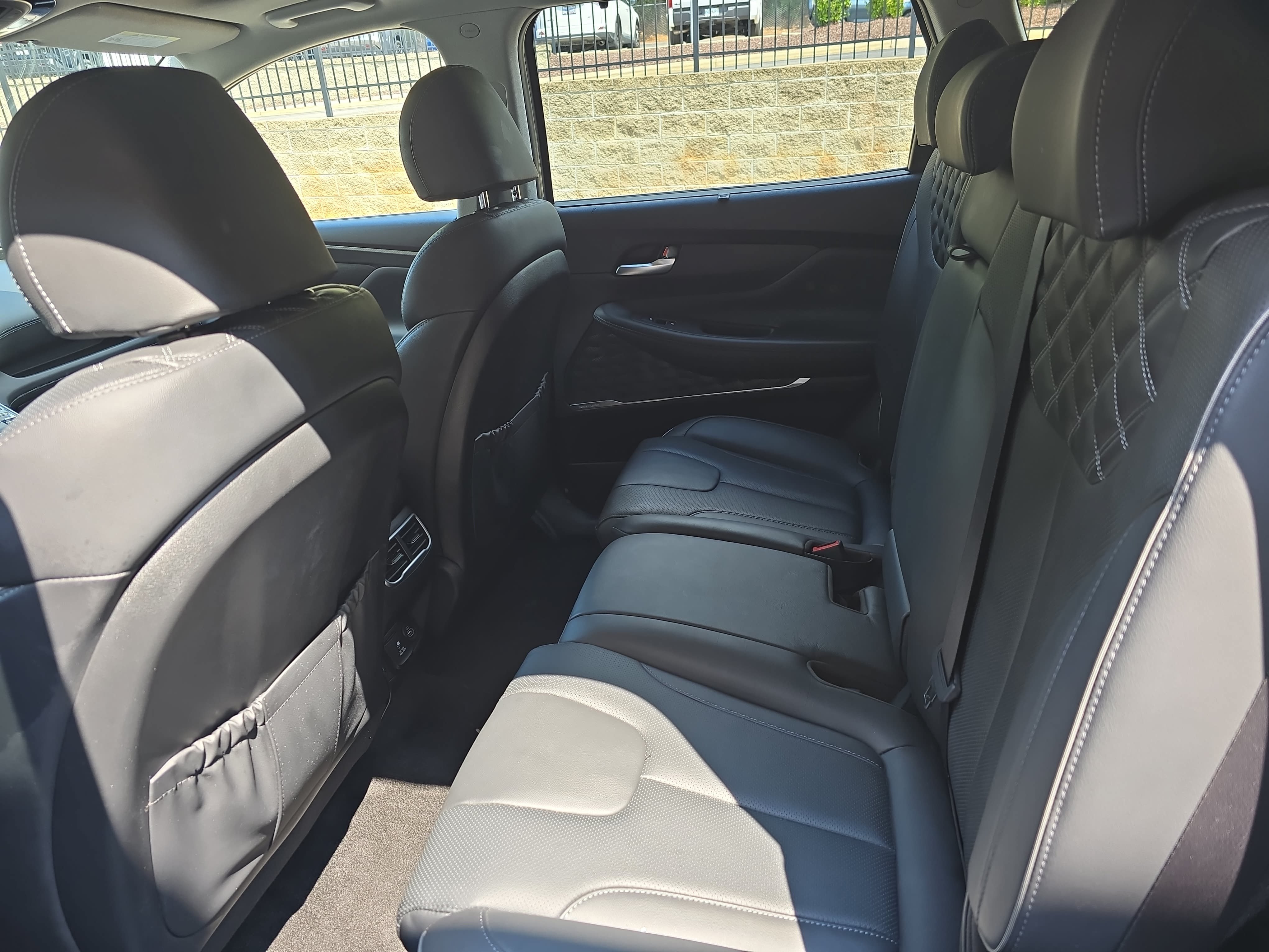 Used 2023 Hyundai Santa Fe Limited AWD/4WD image 14