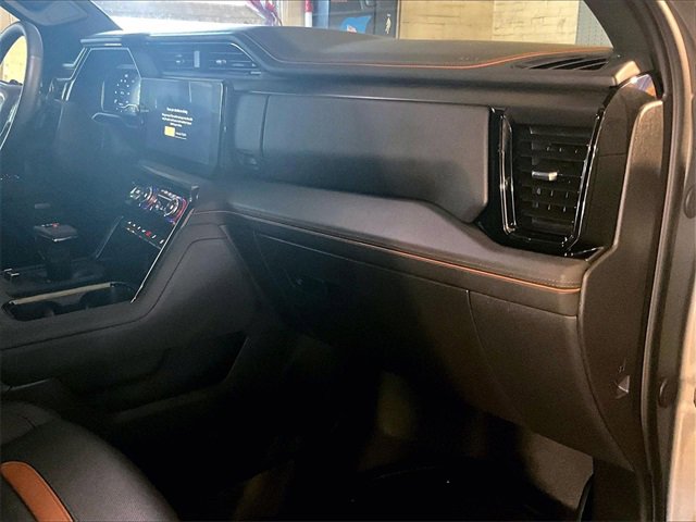 Used 2025 GMC Sierra 1500 AT4 w/ AT4 Premium Package image 17
