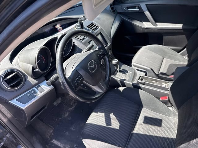 Used 2013 MAZDA MAZDA3 i Touring w/ Preferred Equipment Pkg FWD image 6