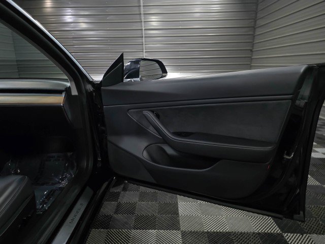 Used 2020 Tesla Model 3 Performance image 32