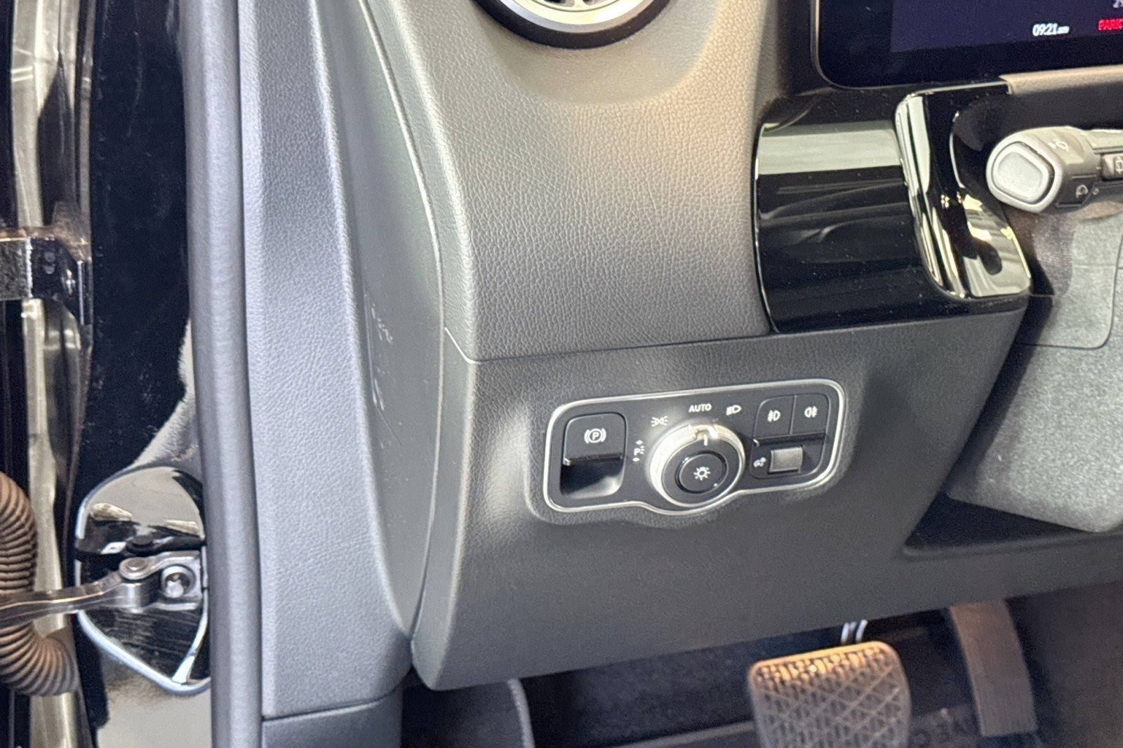 Certified 2025 Mercedes-Benz GLA 250 image 10