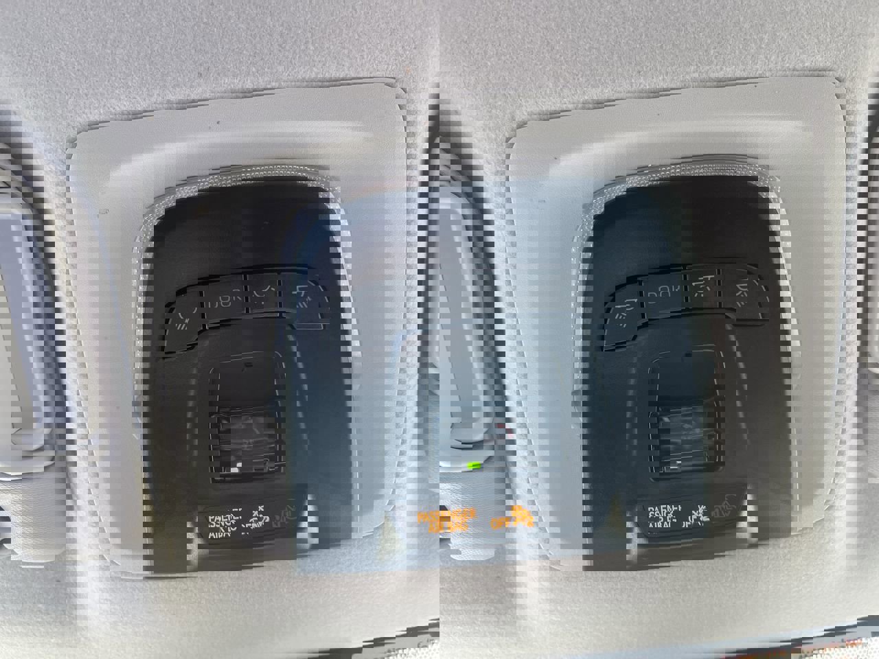 Used 2024 Toyota Corolla LE image 28