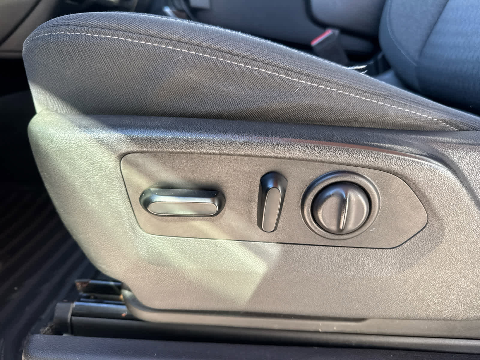 Used 2021 GMC Sierra 2500 SLE w/ SLE Convenience Package image 13