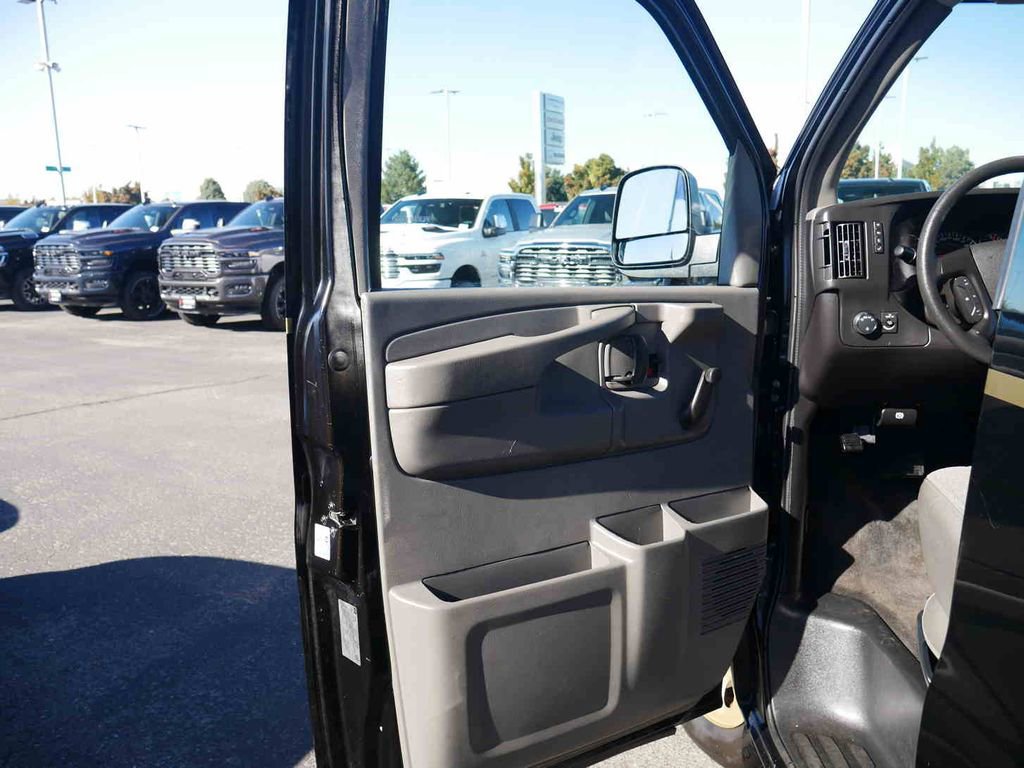 Used 2013 Chevrolet Express 1500 LS image 21