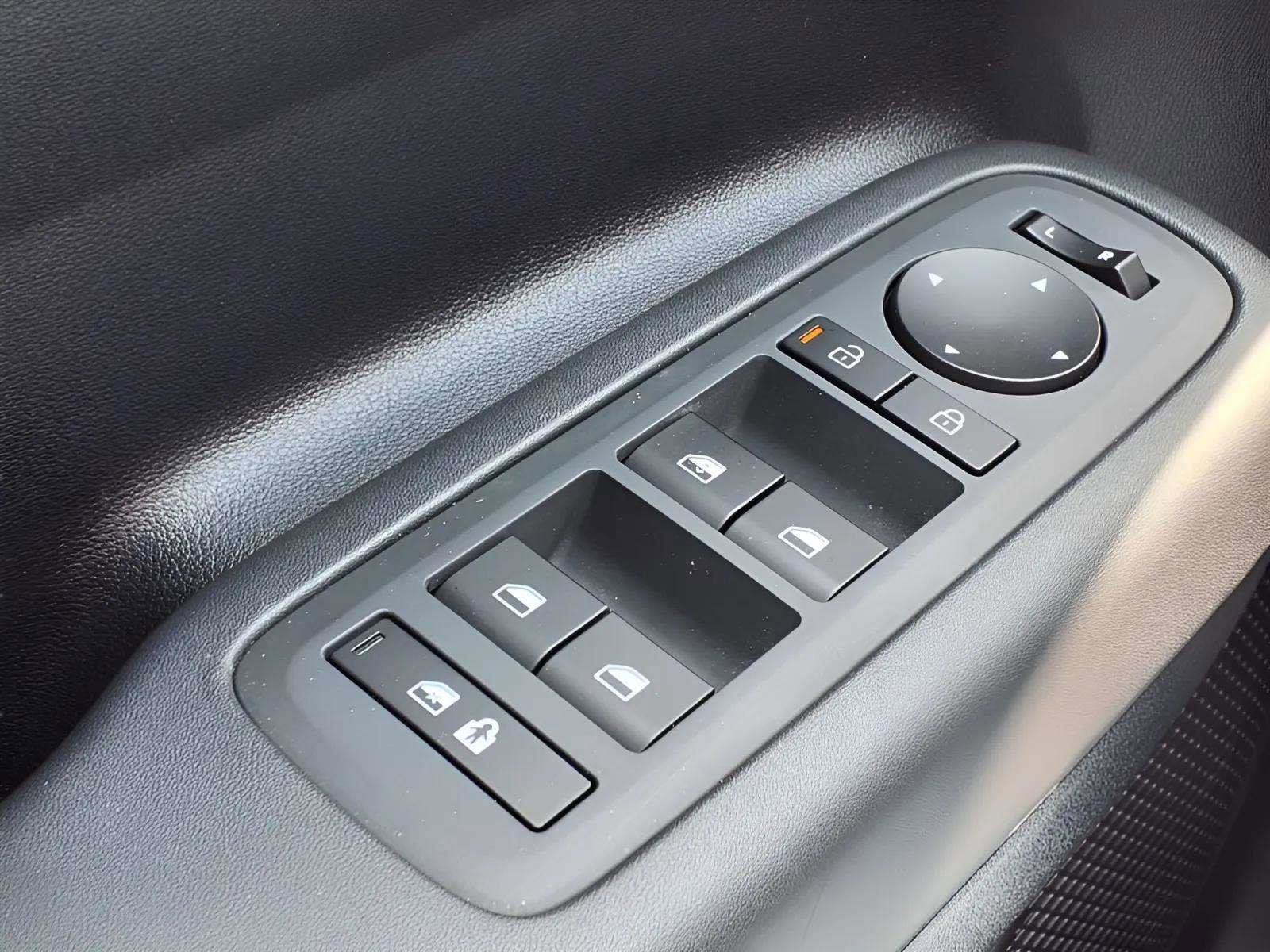 Certified 2026 Hyundai Santa Fe SE FWD image 17
