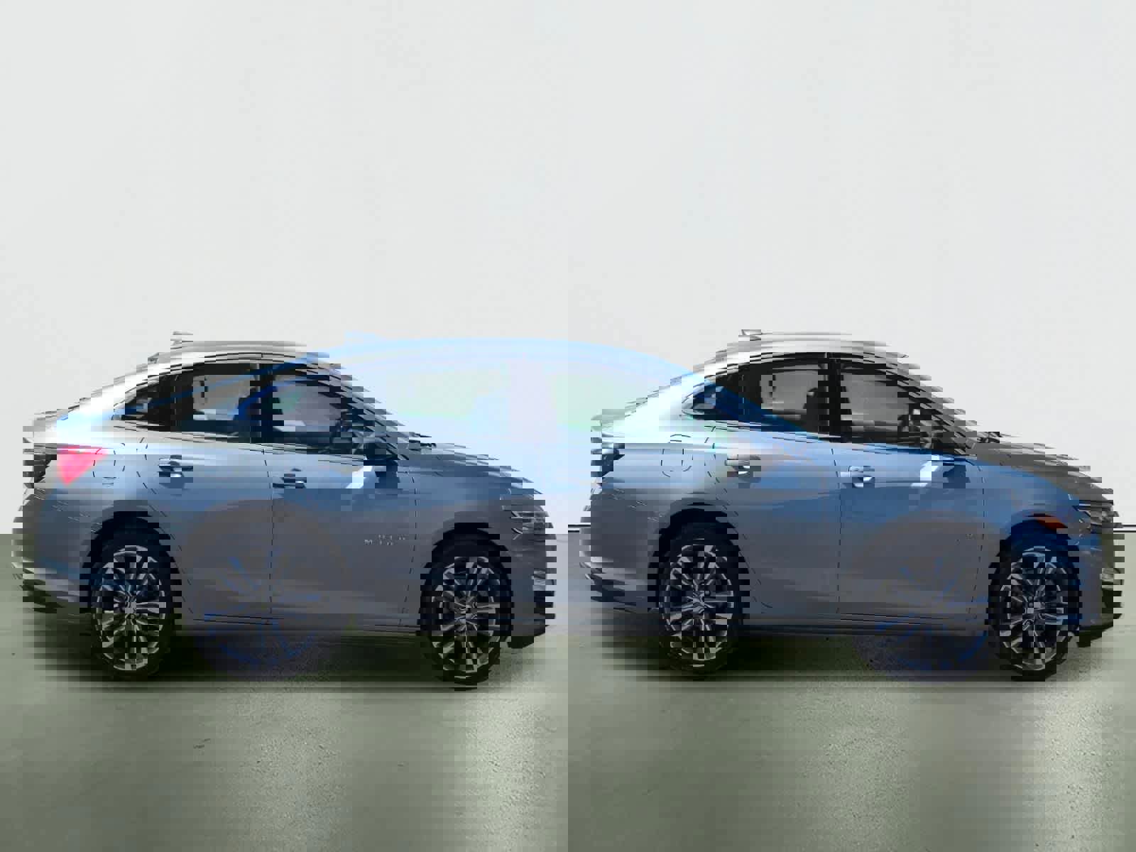 Used 2025 Chevrolet Malibu LT image 8